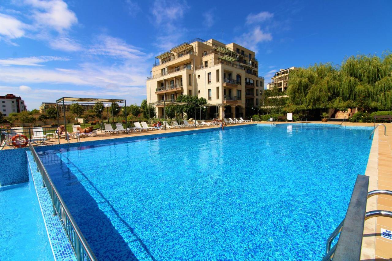 Sorrento - Menada Apartments Sveti Vlas Exterior photo