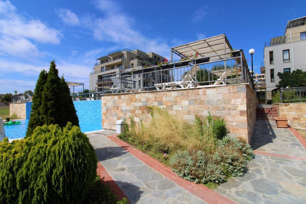 Sorrento - Menada Apartments Sveti Vlas Exterior photo