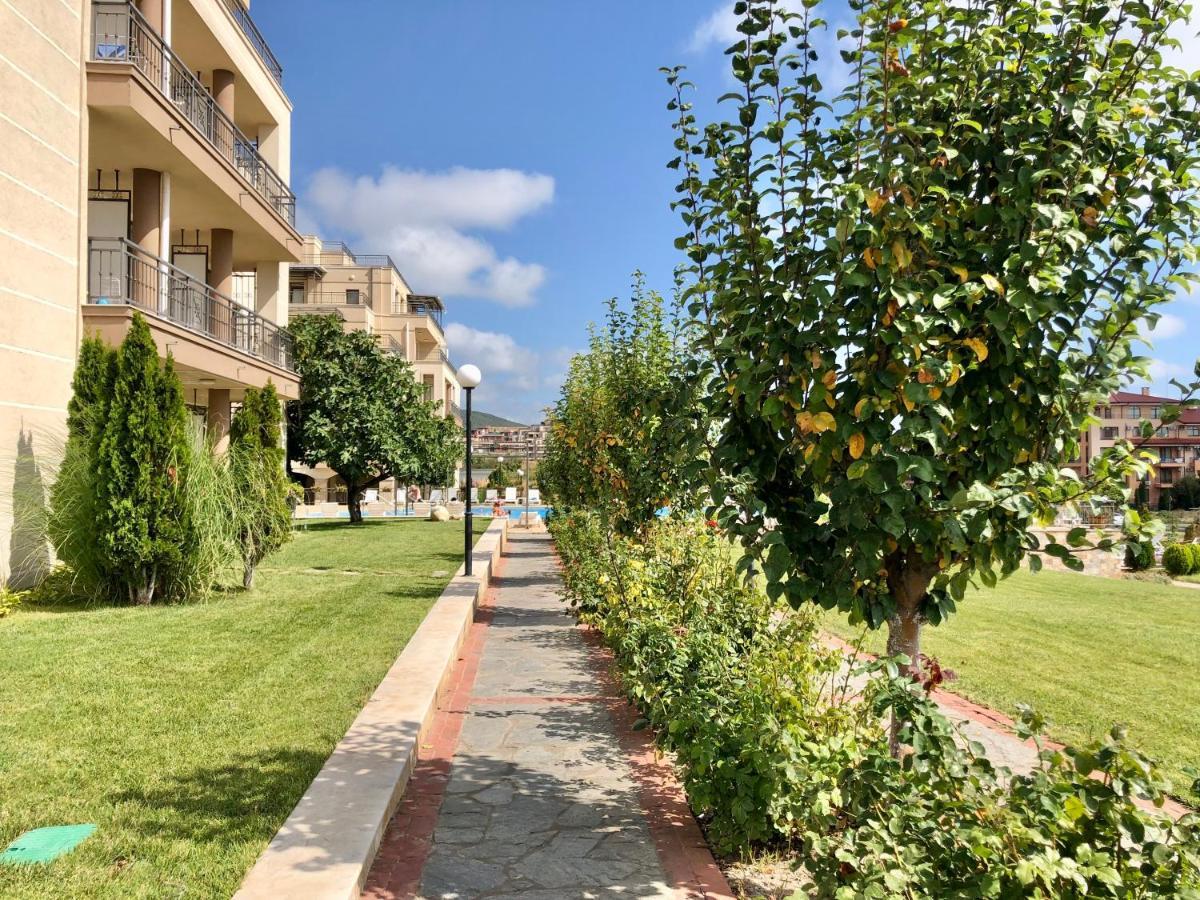 Sorrento - Menada Apartments Sveti Vlas Exterior photo