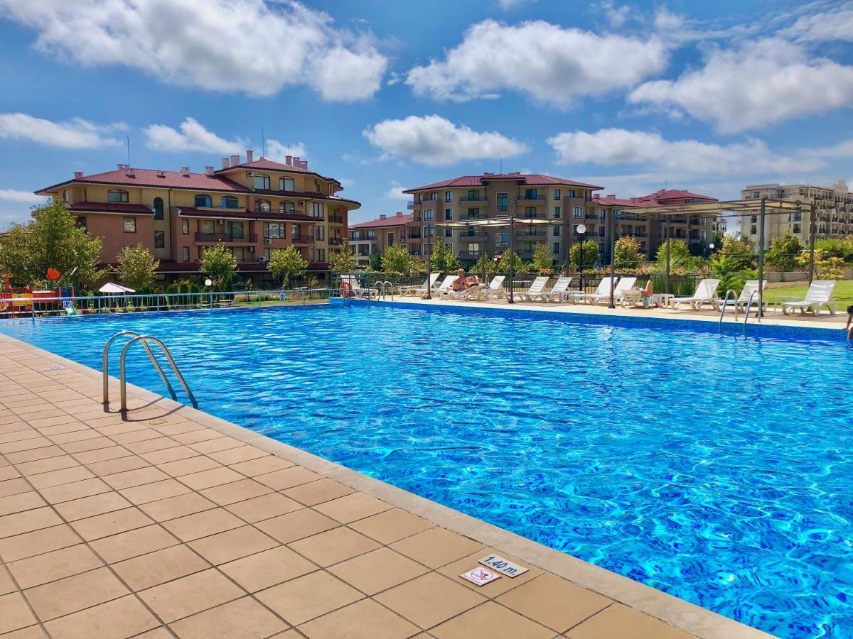 Sorrento - Menada Apartments Sveti Vlas Exterior photo